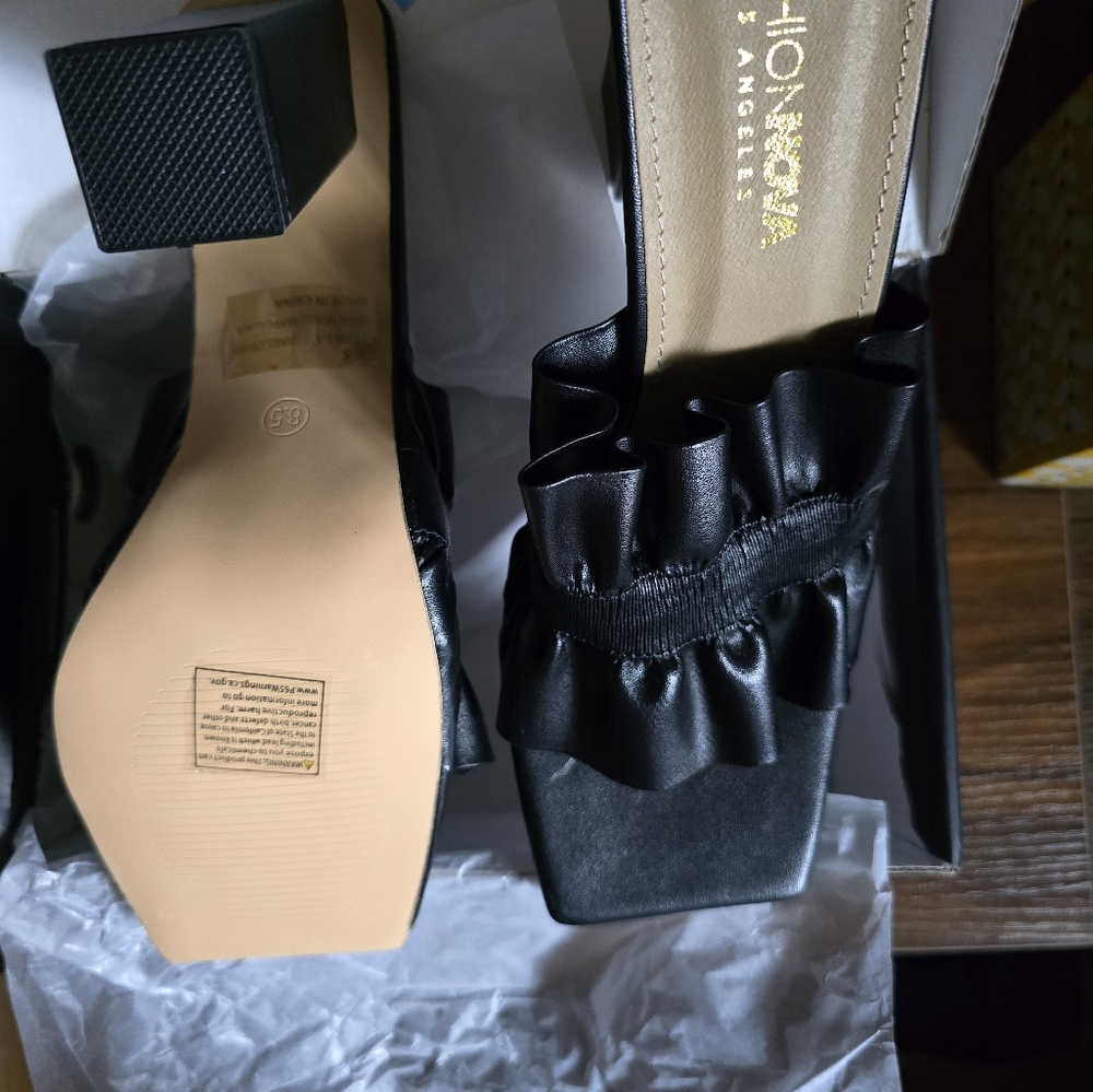 Shoes - Picture 3 of 4